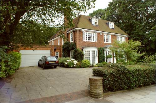 02 Ingram Avenue